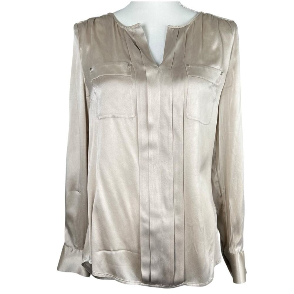 White House Black Market WHBM Stretch Silk Women’s Blouse in Champagne size 6